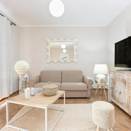 Shanti House Dom wakacyjny Olbia